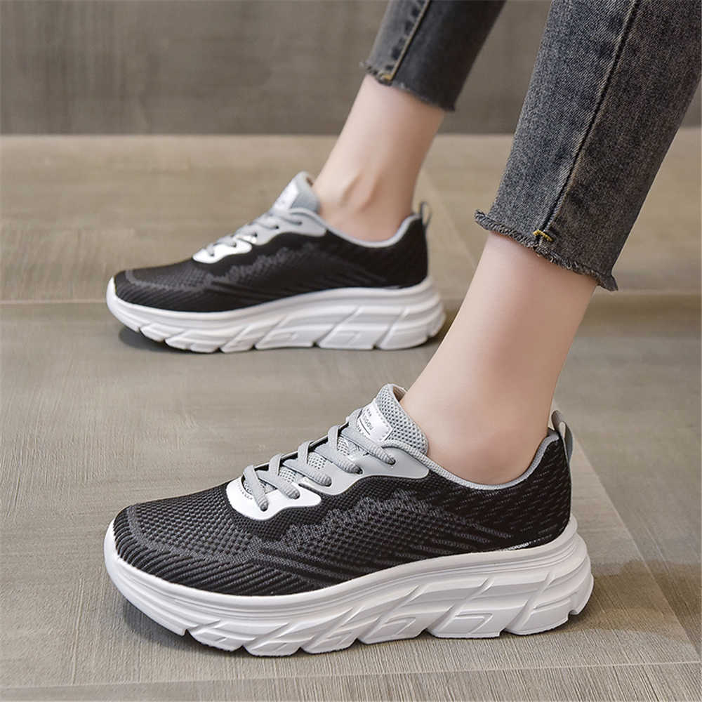 Flat Sole Without Heels Women  - مراجعة Luxury Lifestyle Brands وسعره
