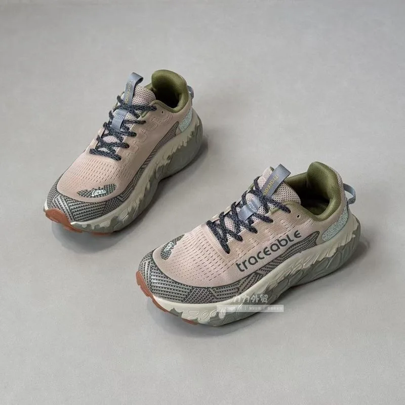 2026 Running Shoes For Unisex  - مراجعة Luxury Lifestyle Brands وسعره