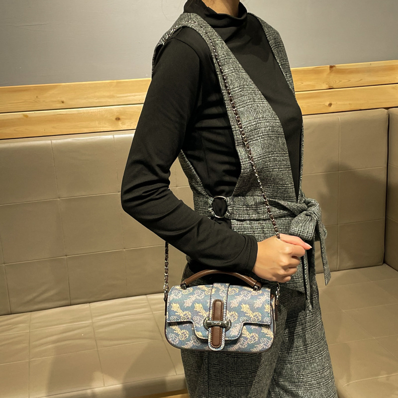 Luxury Hands-Free Designer Dia - مراجعة Luxury Lifestyle Women وسعره