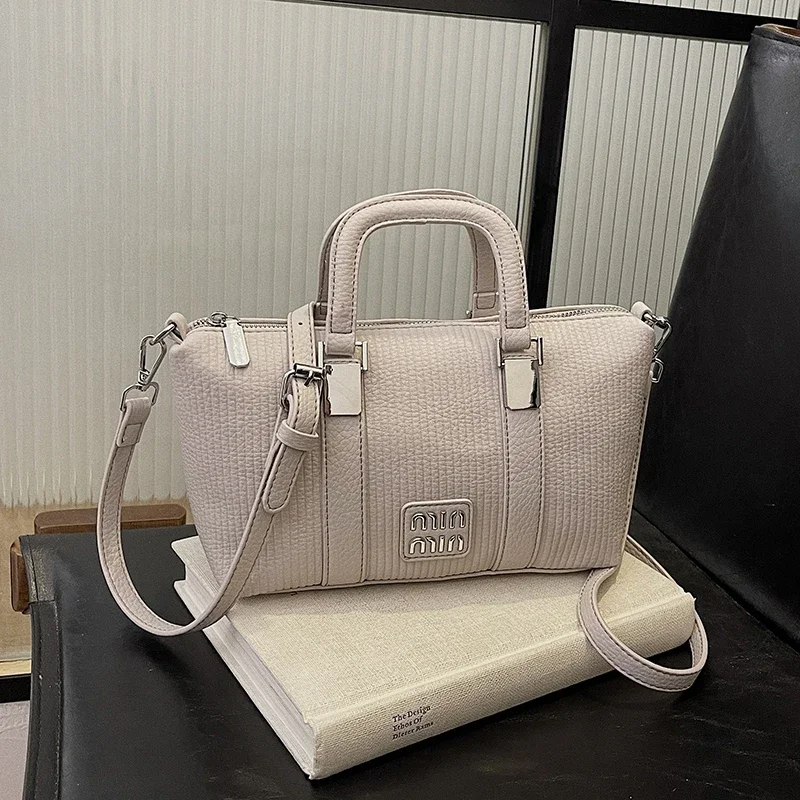 Women Luxury Elegant Leather F - مراجعة Luxury Lifestyle Handbags وسعره
