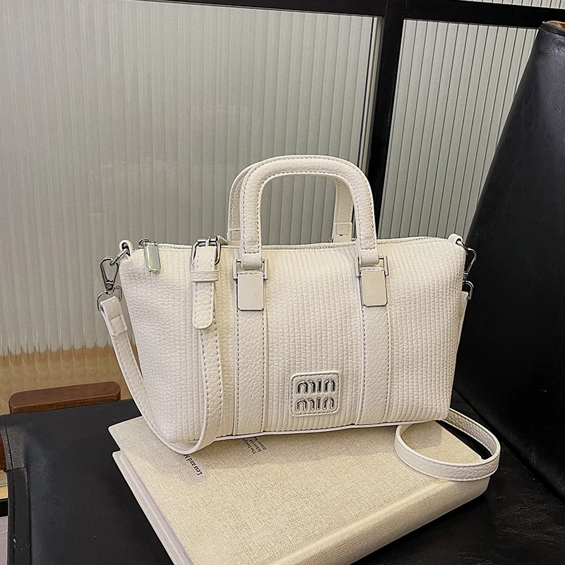Women Luxury Elegant Leather F - مراجعة Luxury Lifestyle Handbags وسعره