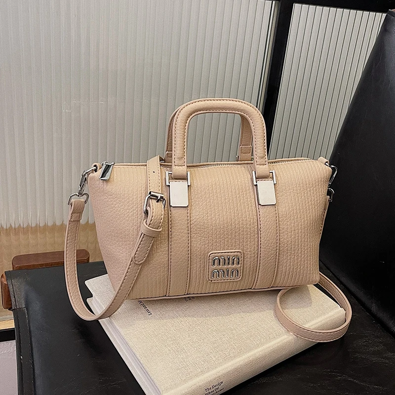 Women Luxury Elegant Leather F - مراجعة Luxury Lifestyle Handbags وسعره