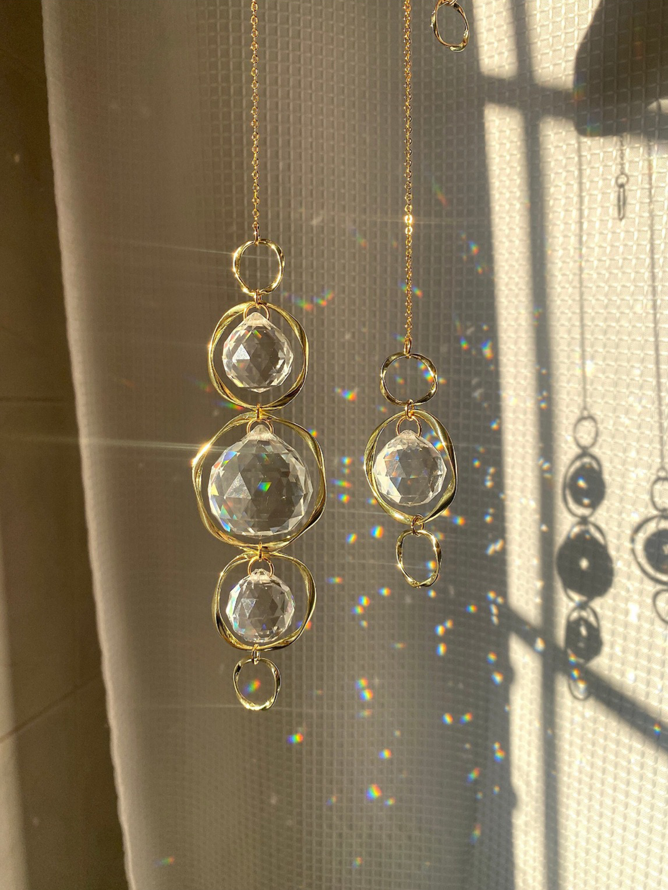 Crystal Suncatcher Hanging Dec - مراجعة Crystal Ball Decor وسعره