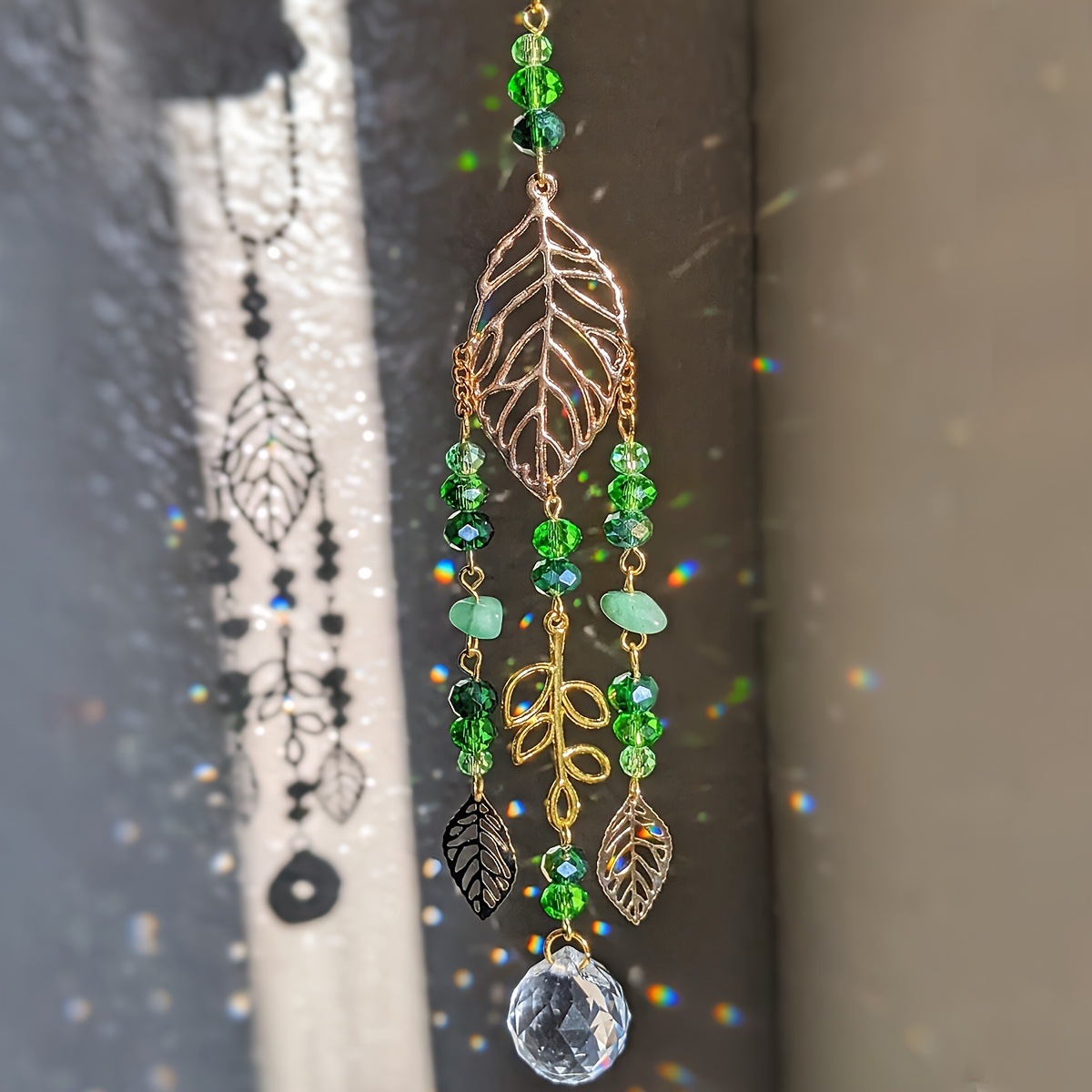 Green Crystal Suncatcher Hangi - مراجعة Crystal Ball Decor وسعره