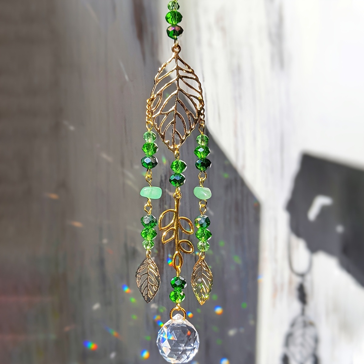 Green Crystal Suncatcher Hangi - مراجعة Crystal Ball Decor وسعره
