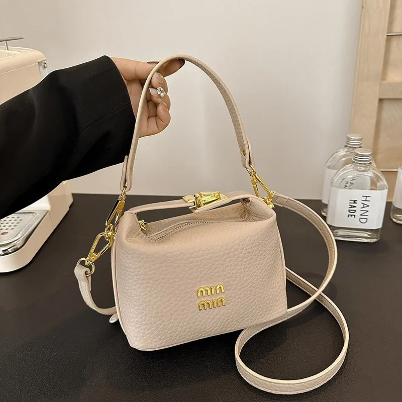 Elegant Women Luxury Leather F - مراجعة Luxury Lifestyle Handbags وسعره