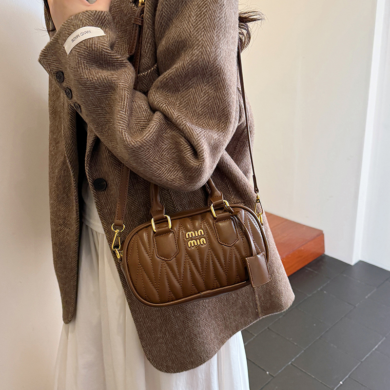 Women Luxury Elegant Leather F - مراجعة Luxury Lifestyle Handbags وسعره