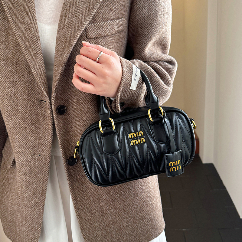 Women Luxury Elegant Leather F - مراجعة Luxury Lifestyle Handbags وسعره