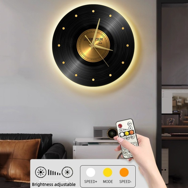 Vintage Wall Clock with Light  - مراجعة Luxury Lifestyle Watches وسعره