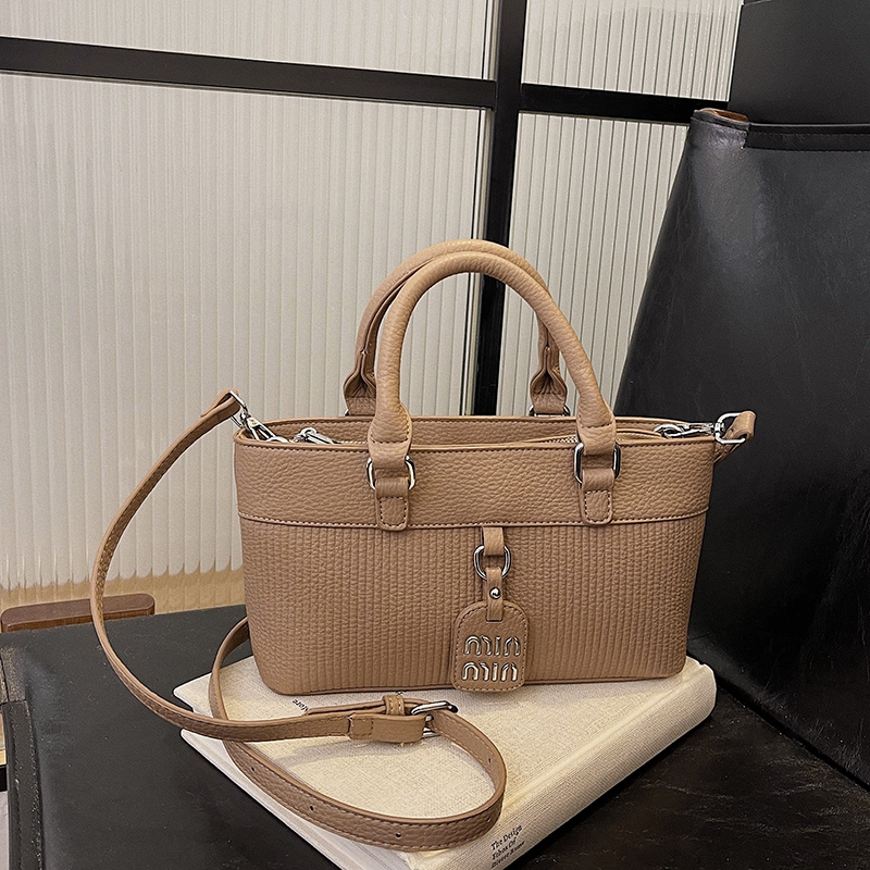 Luxury Women High End Leather  - مراجعة Luxury Lifestyle Handbags وسعره